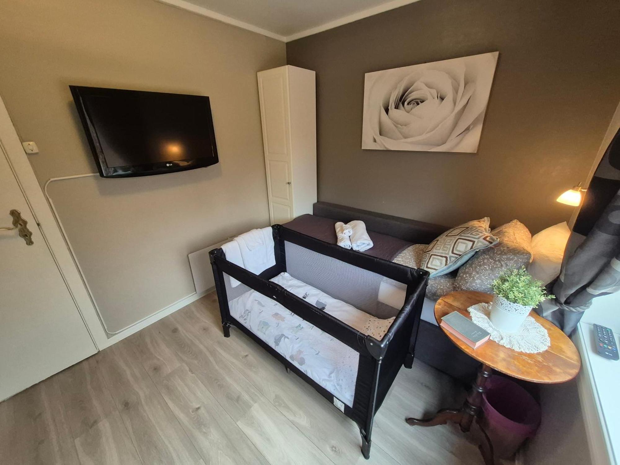 Mormors Basseng Apartment Kristiansand Exterior photo